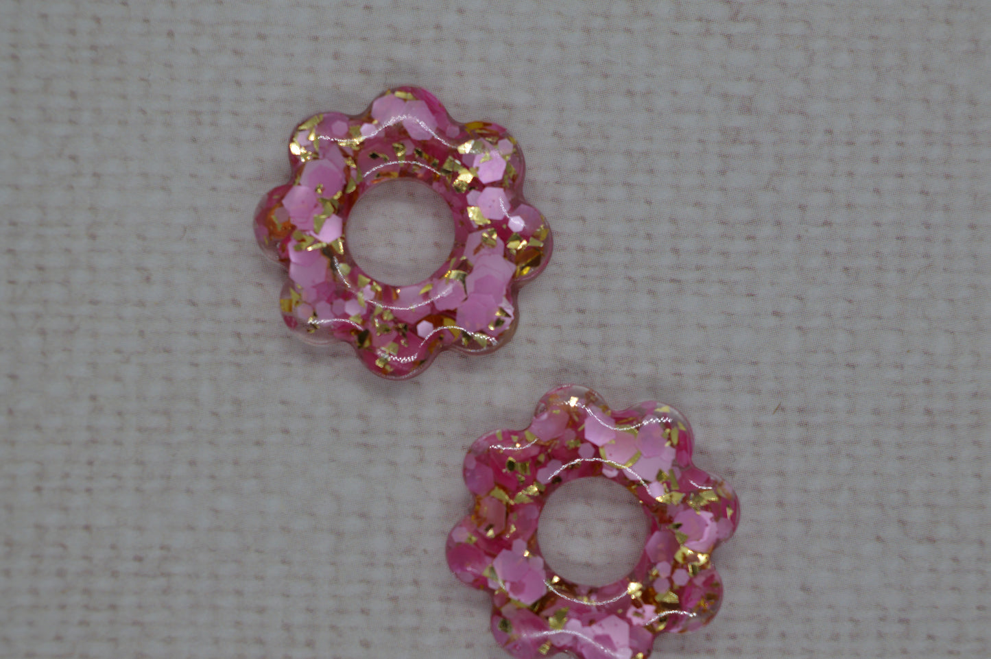 Fleur 8 pétales à paillettes- Pampilles pour créoles interchangeables
