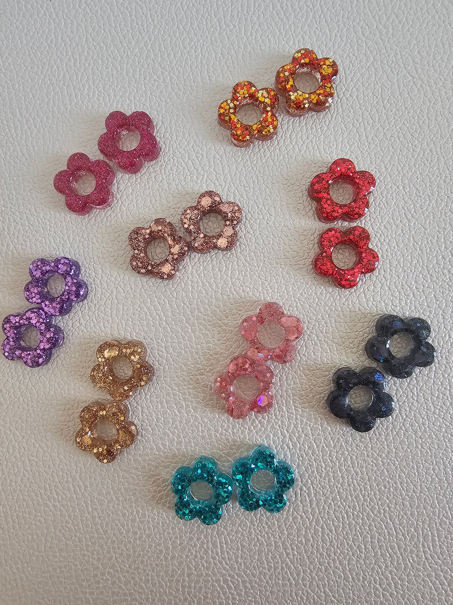 Fleurs à paillettes - Pampilles pour petites créoles interchangeables
