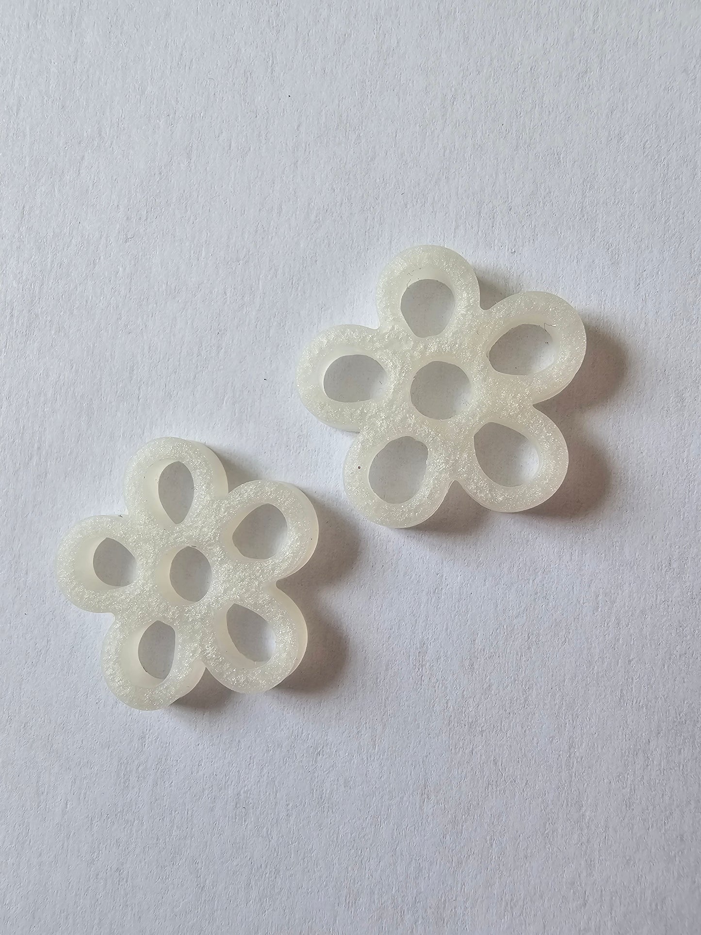 Fleurs - Pampilles pour petites ou grandes créoles interchangeables