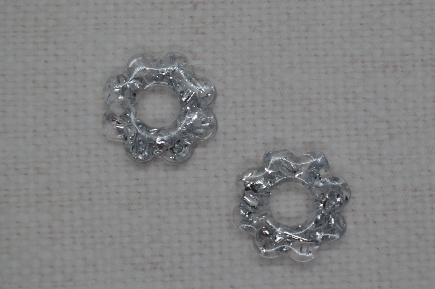 Fleur 8 pétales à paillettes- Pampilles pour créoles interchangeables