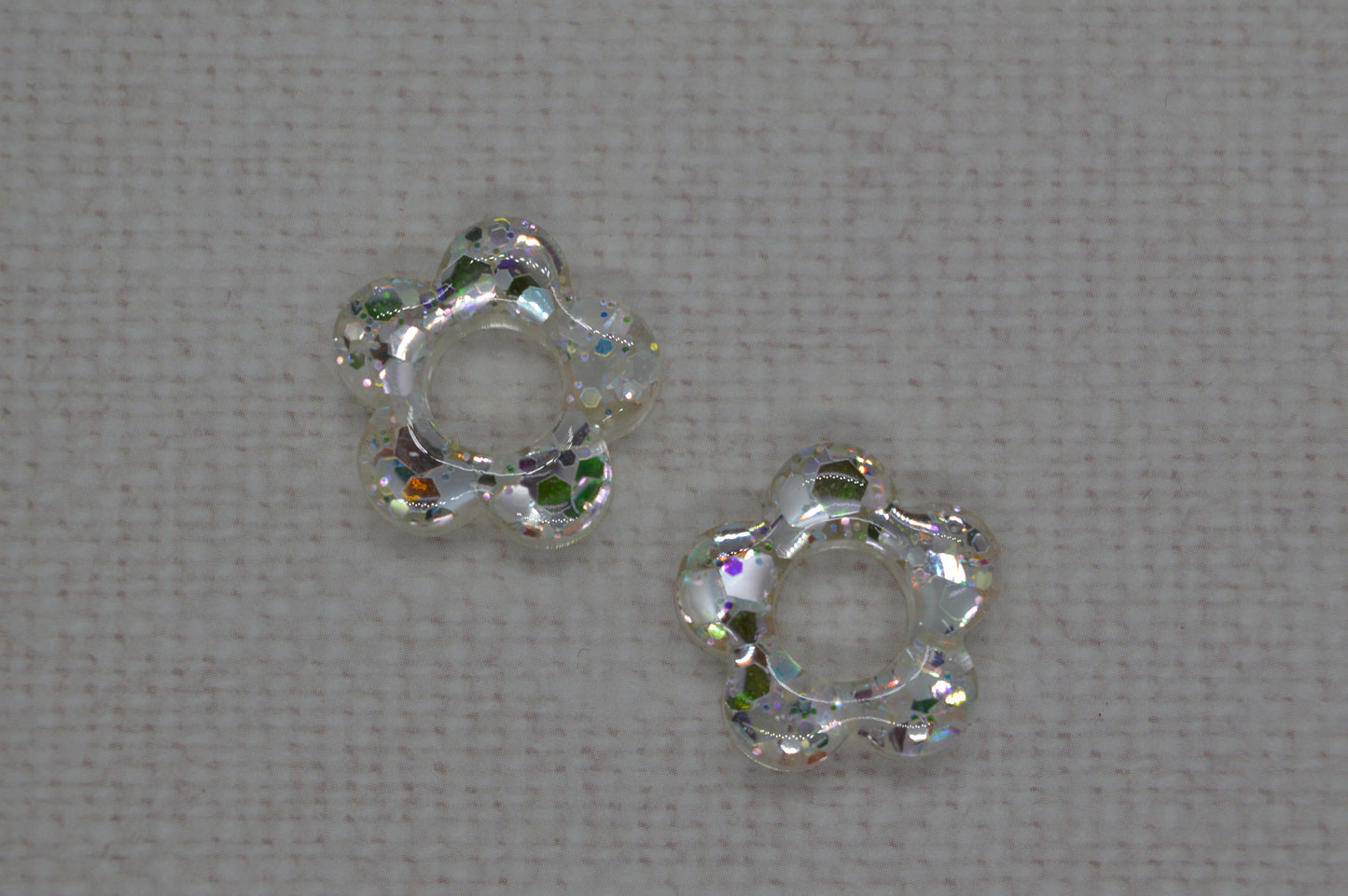Fleurs à paillettes - Pampilles pour petites créoles interchangeables