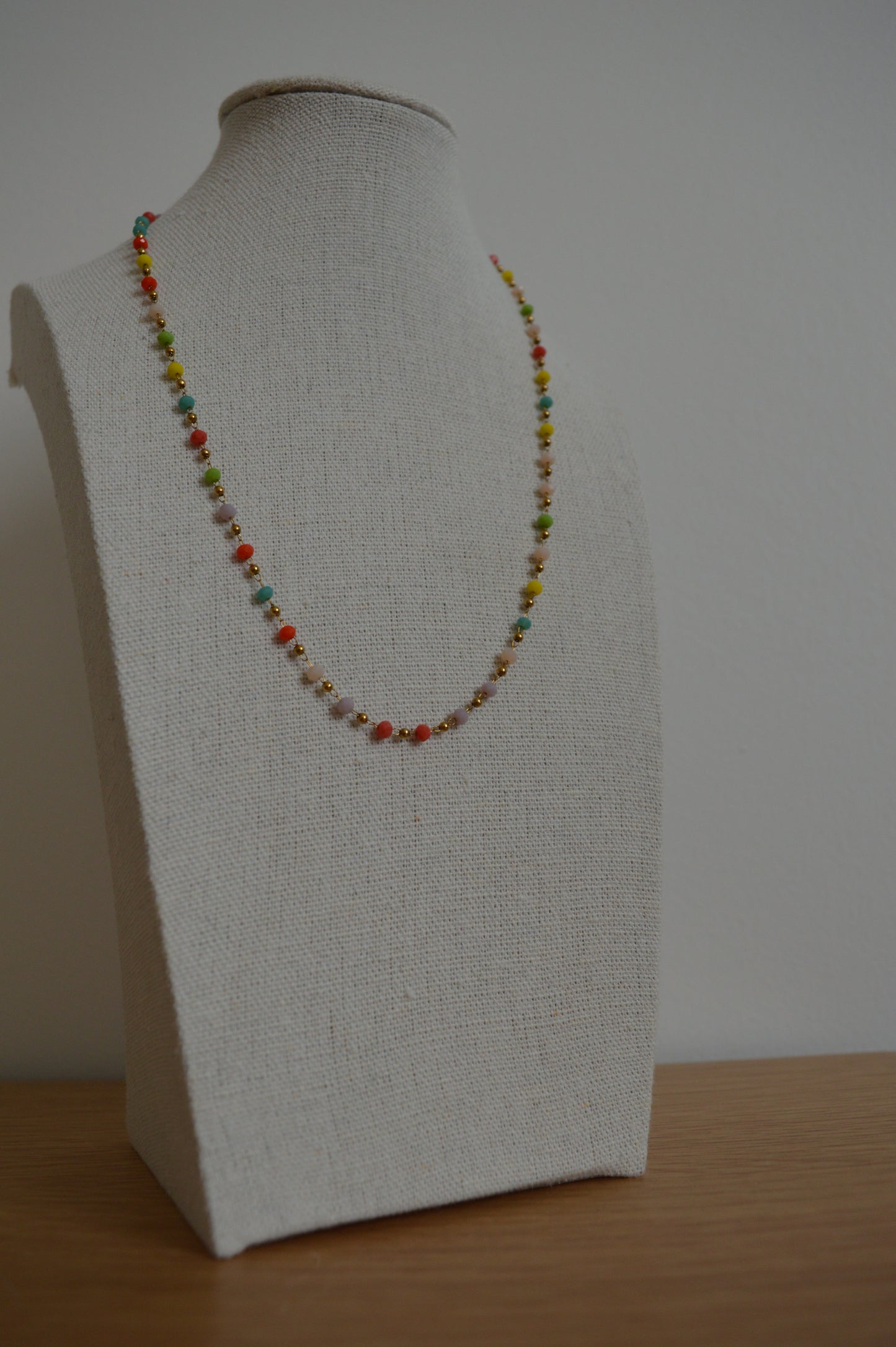 Les colliers de perles Joyria - Différents coloris disponibles