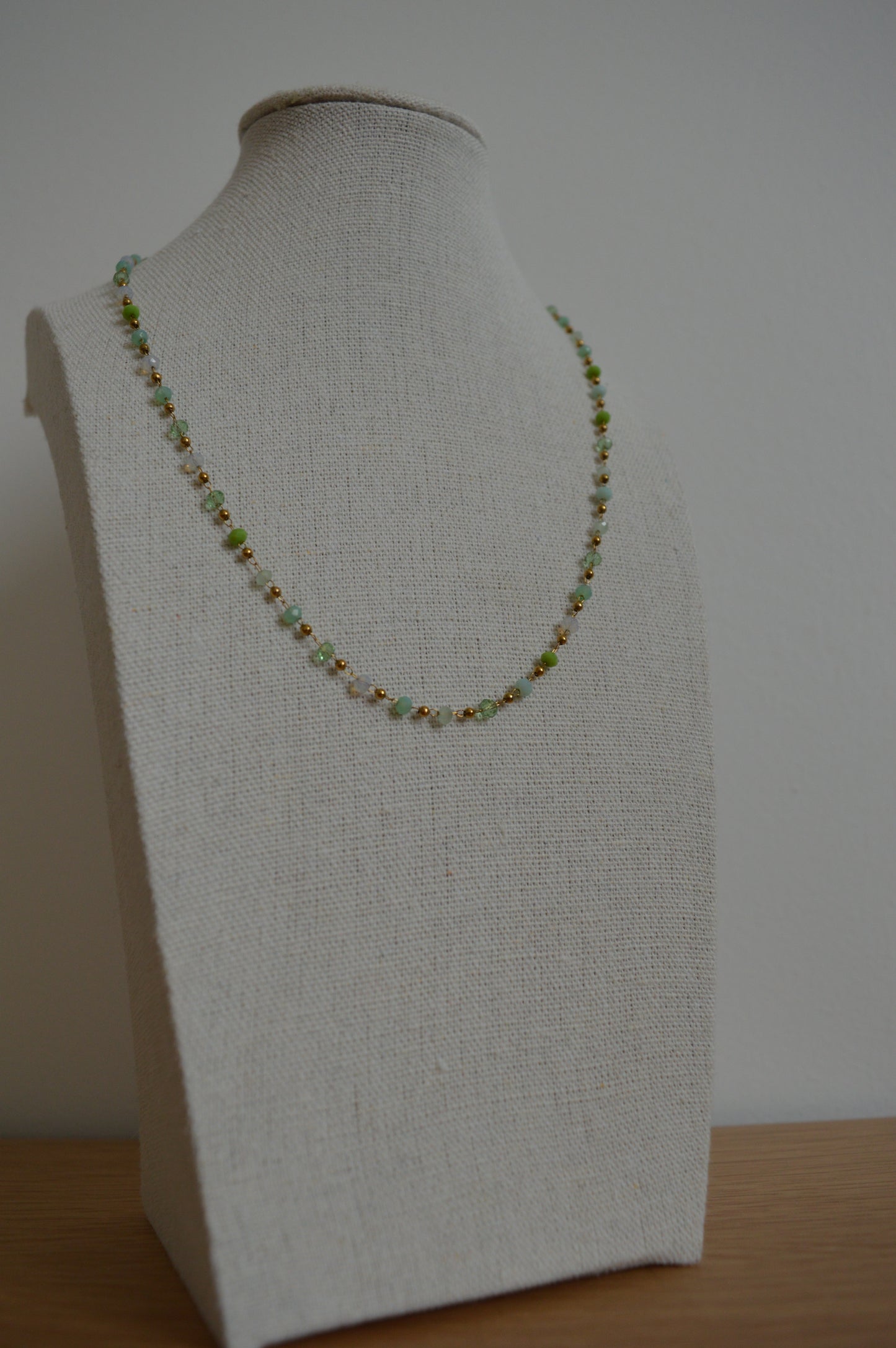 Les colliers de perles Joyria - Différents coloris disponibles
