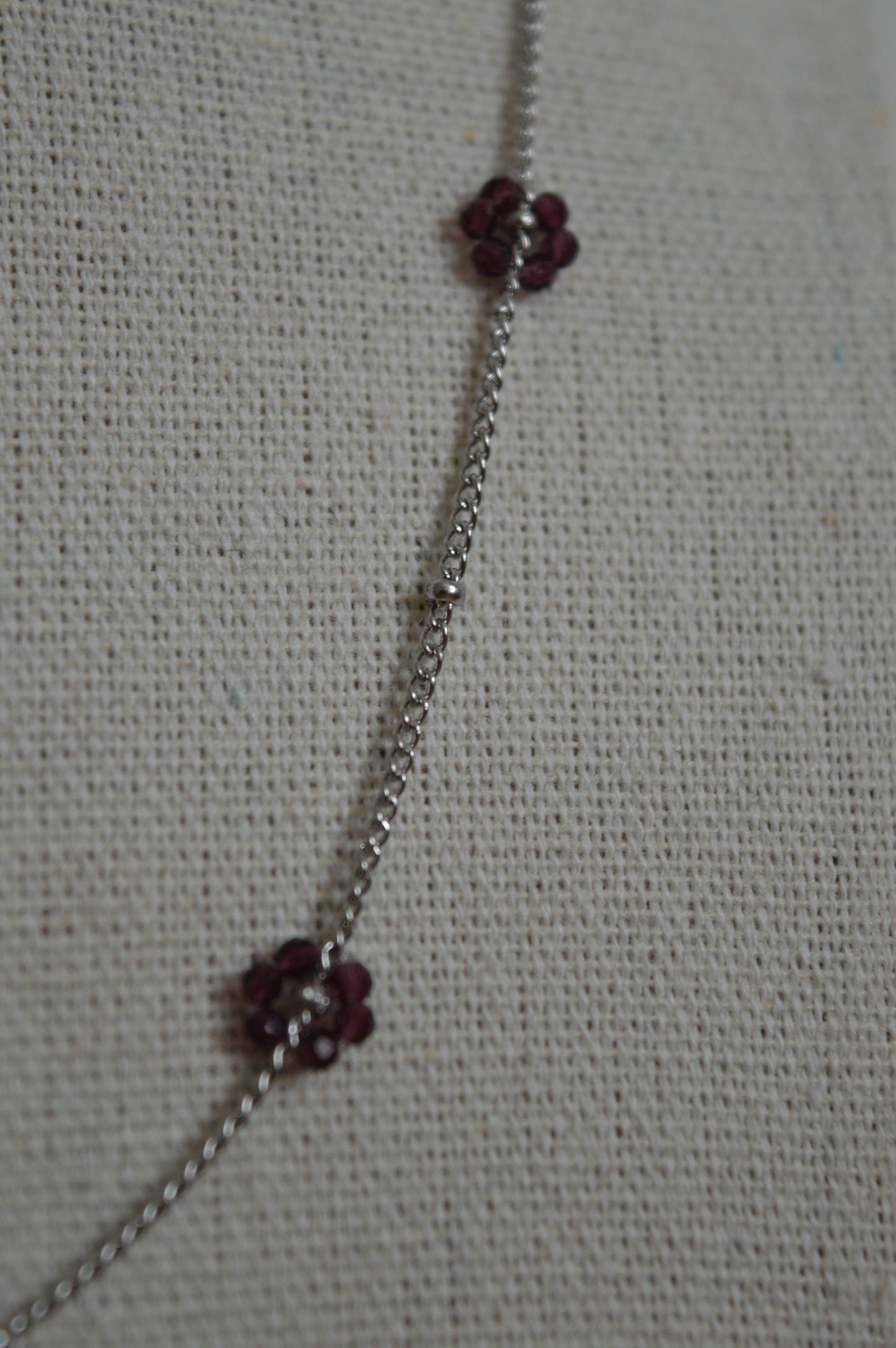 Les colliers fleurs de perles - Différents coloris disponibles