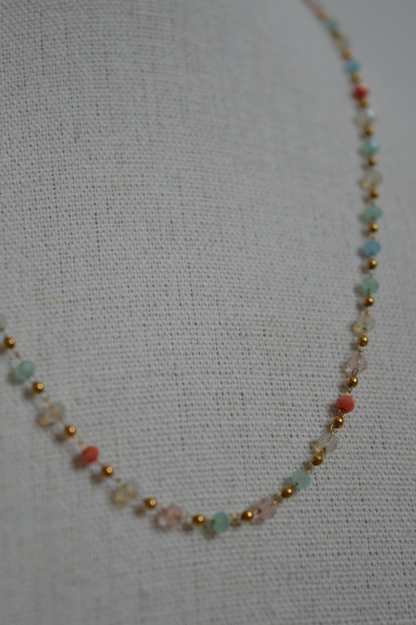 Les colliers de perles Joyria - Différents coloris disponibles