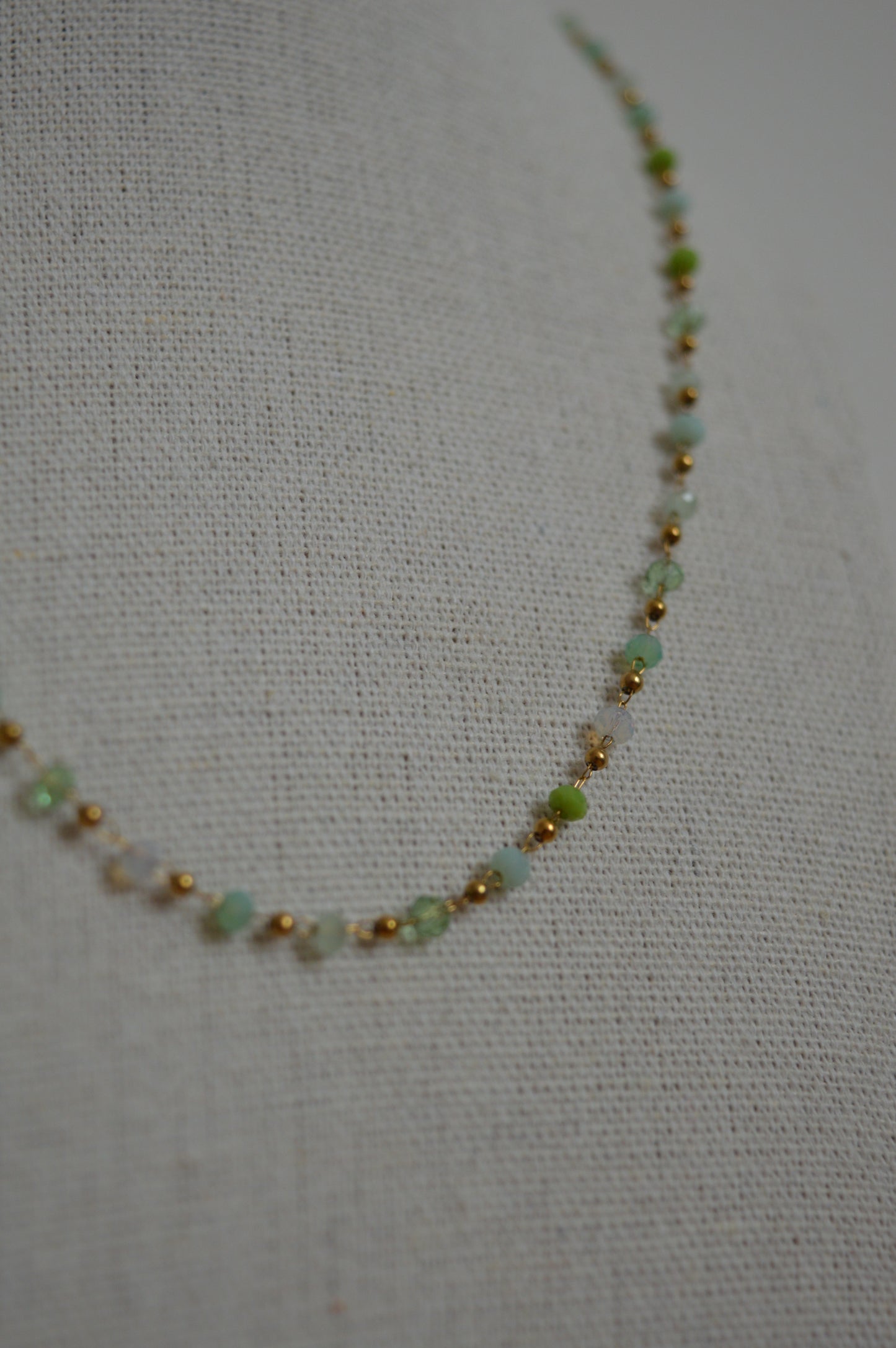 Les colliers de perles Joyria - Différents coloris disponibles