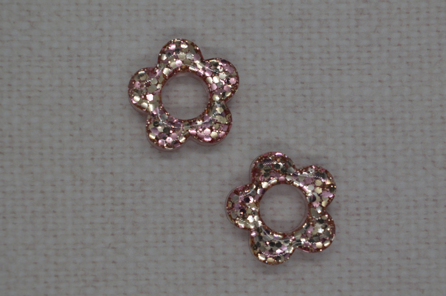 Fleurs à paillettes - Pampilles pour petites créoles interchangeables