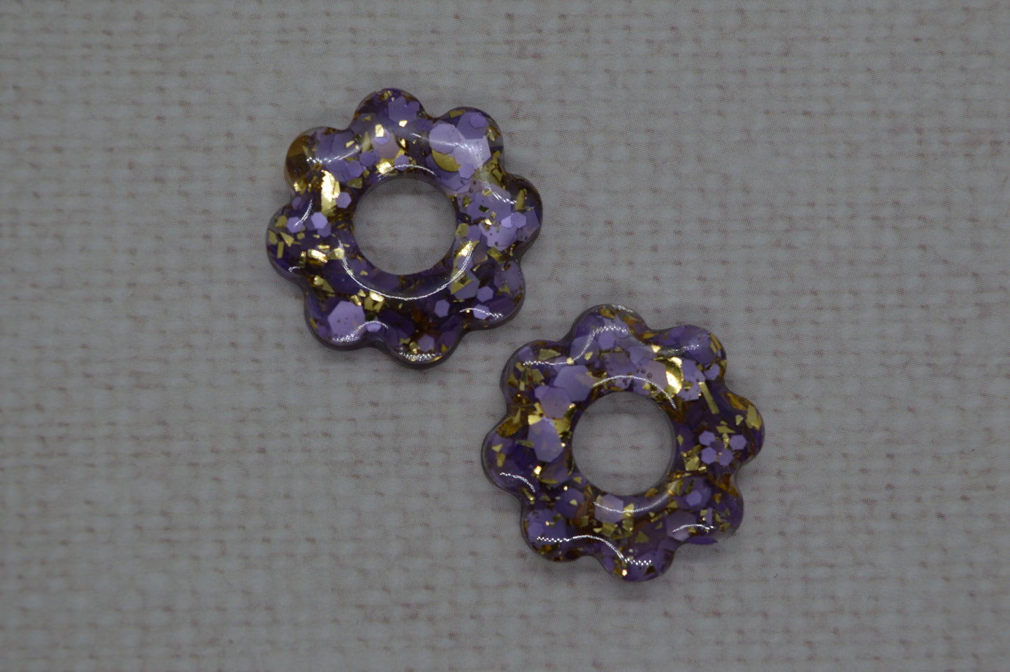 Fleur 8 pétales à paillettes- Pampilles pour créoles interchangeables