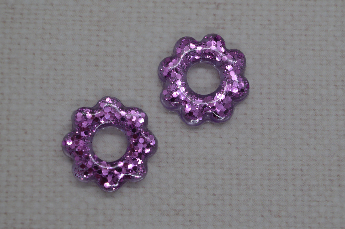 Fleur 8 pétales à paillettes- Pampilles pour créoles interchangeables