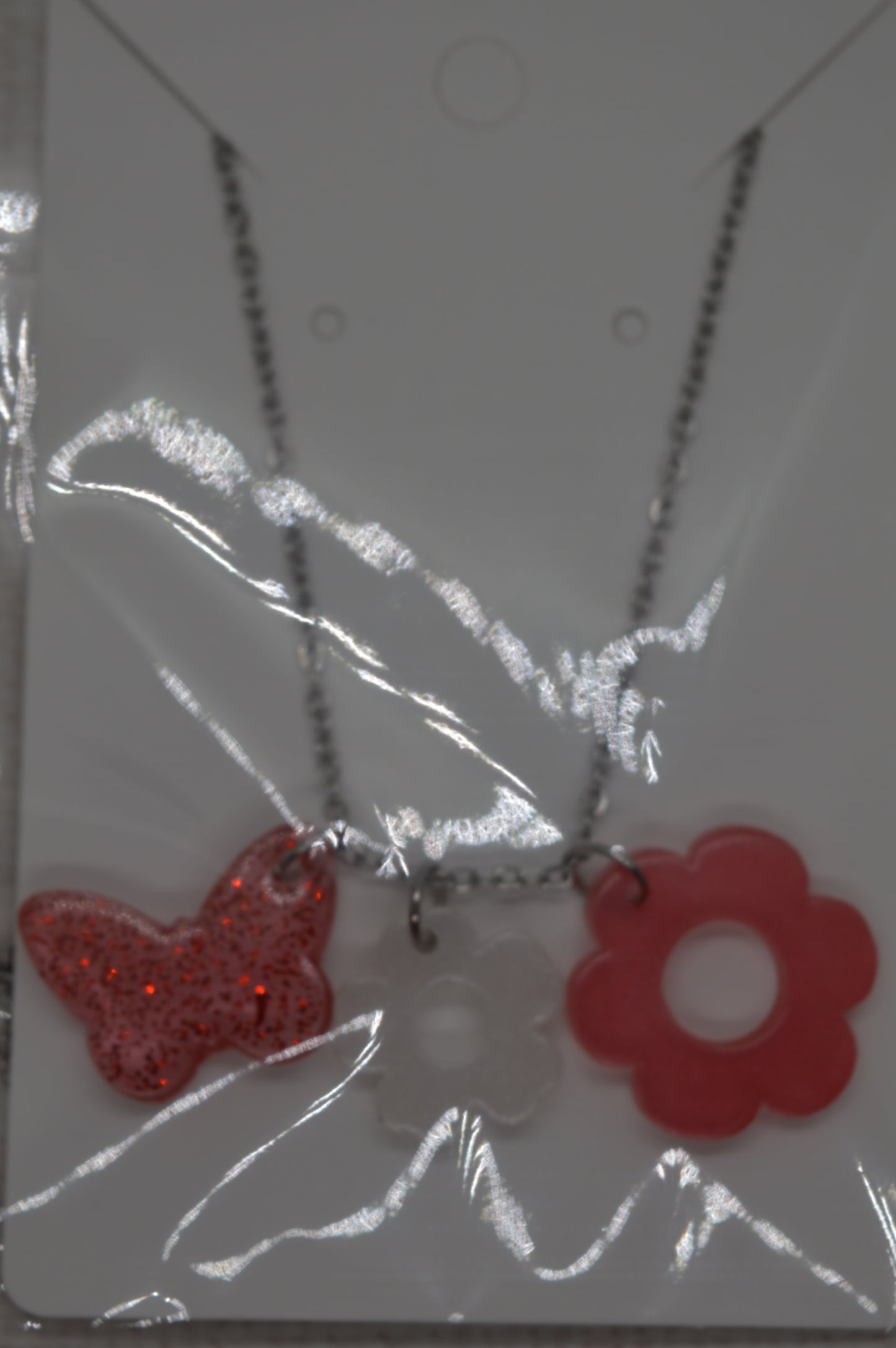 Les colliers à pendentifs interchangeables