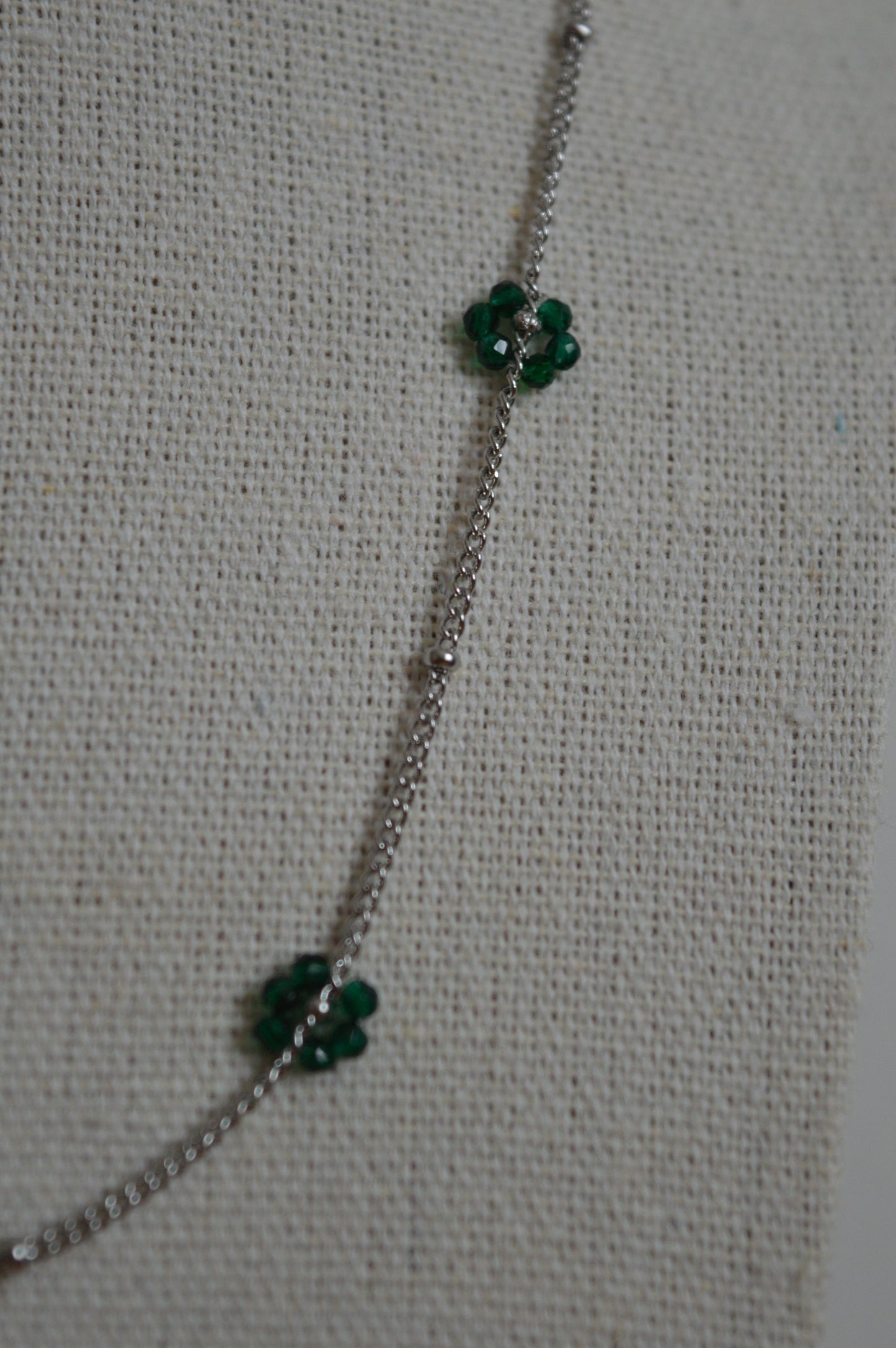 Les colliers fleurs de perles - Différents coloris disponibles