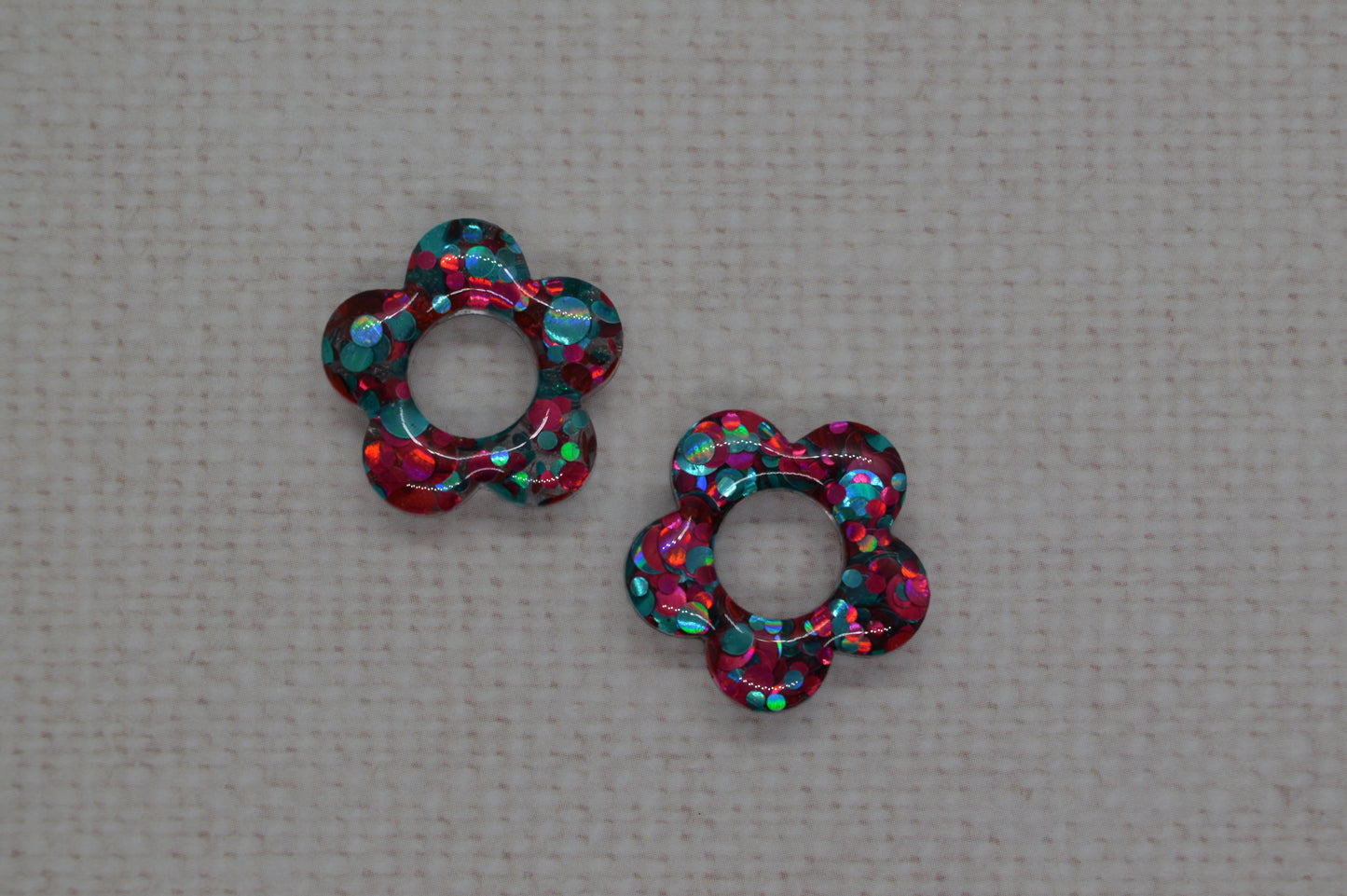 Fleurs à paillettes - Pampilles pour petites créoles interchangeables
