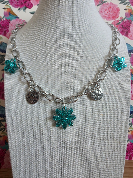 Collier à breloques