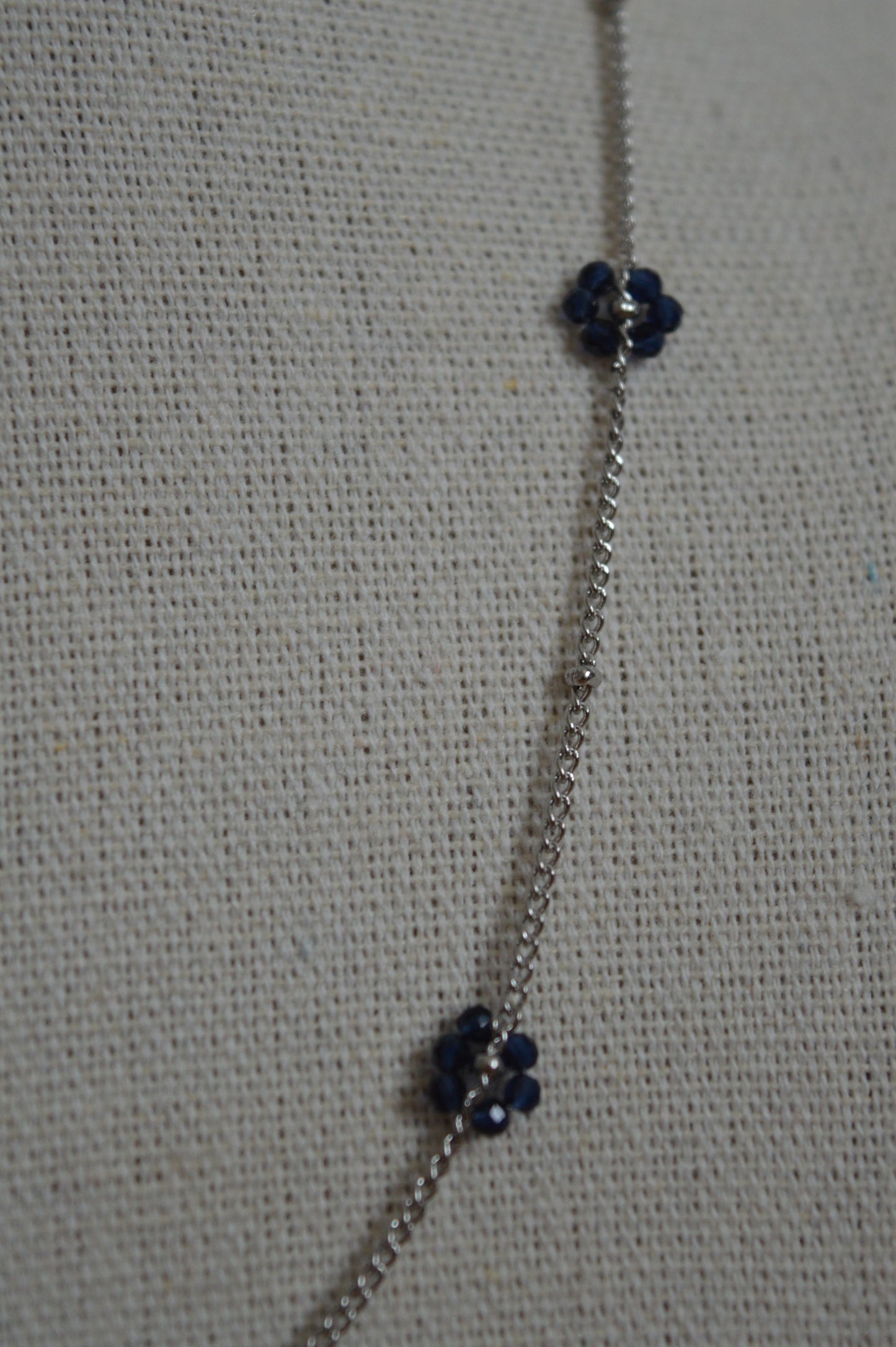 Les colliers fleurs de perles - Différents coloris disponibles