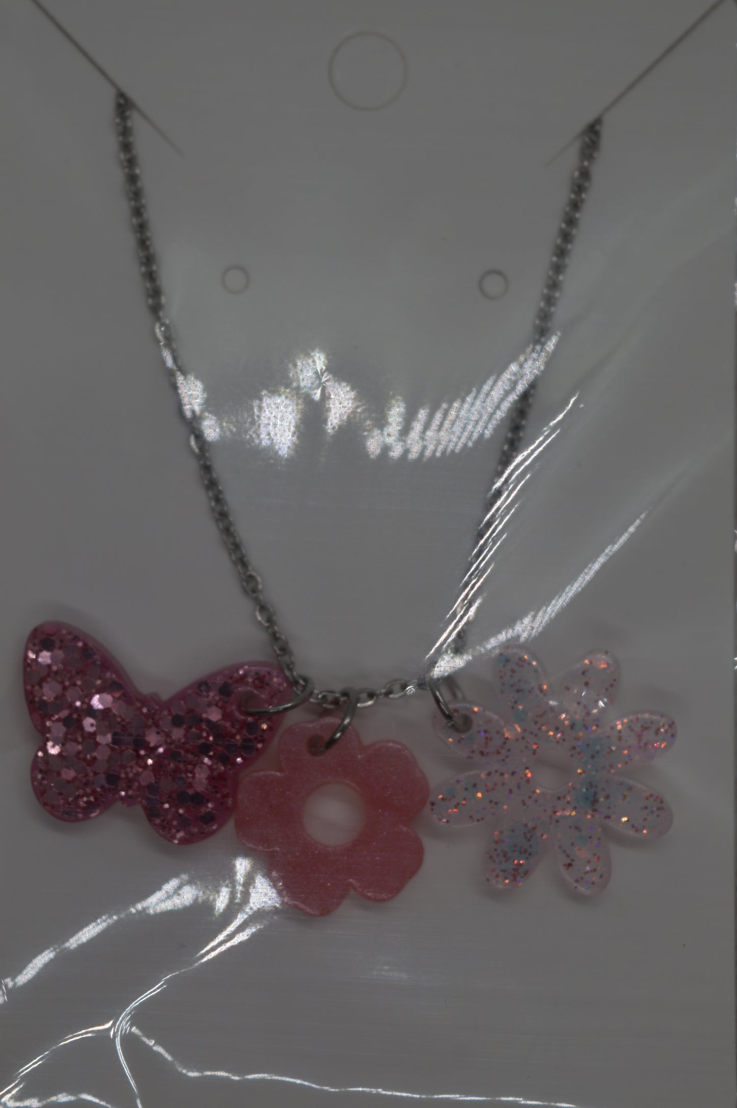 Les colliers à pendentifs interchangeables