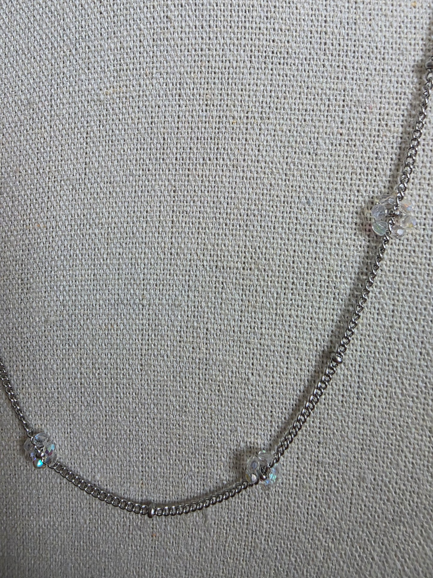 Les colliers fleurs de perles - Différents coloris disponibles