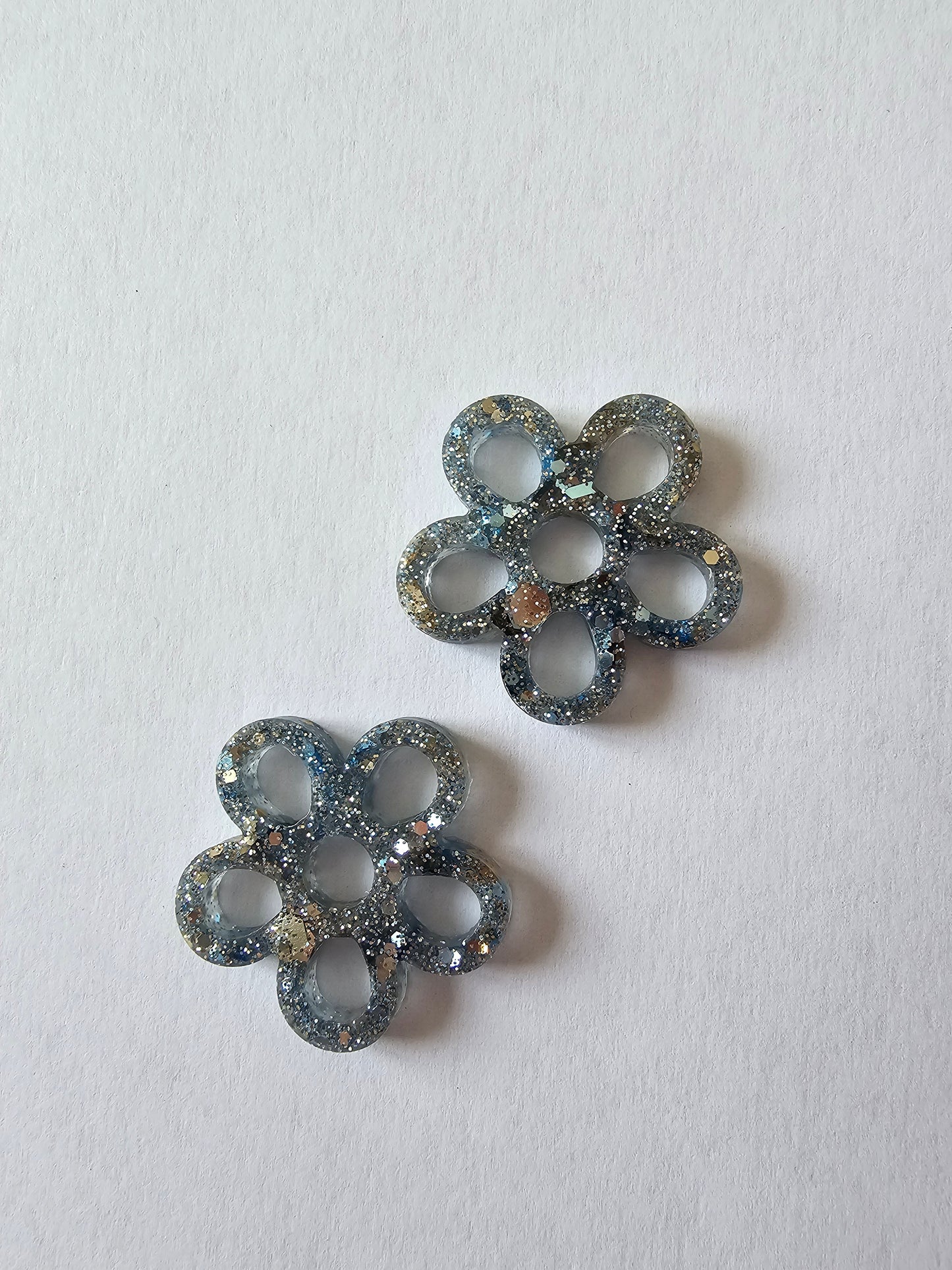 Fleurs - Pampilles pour petites ou grandes créoles interchangeables