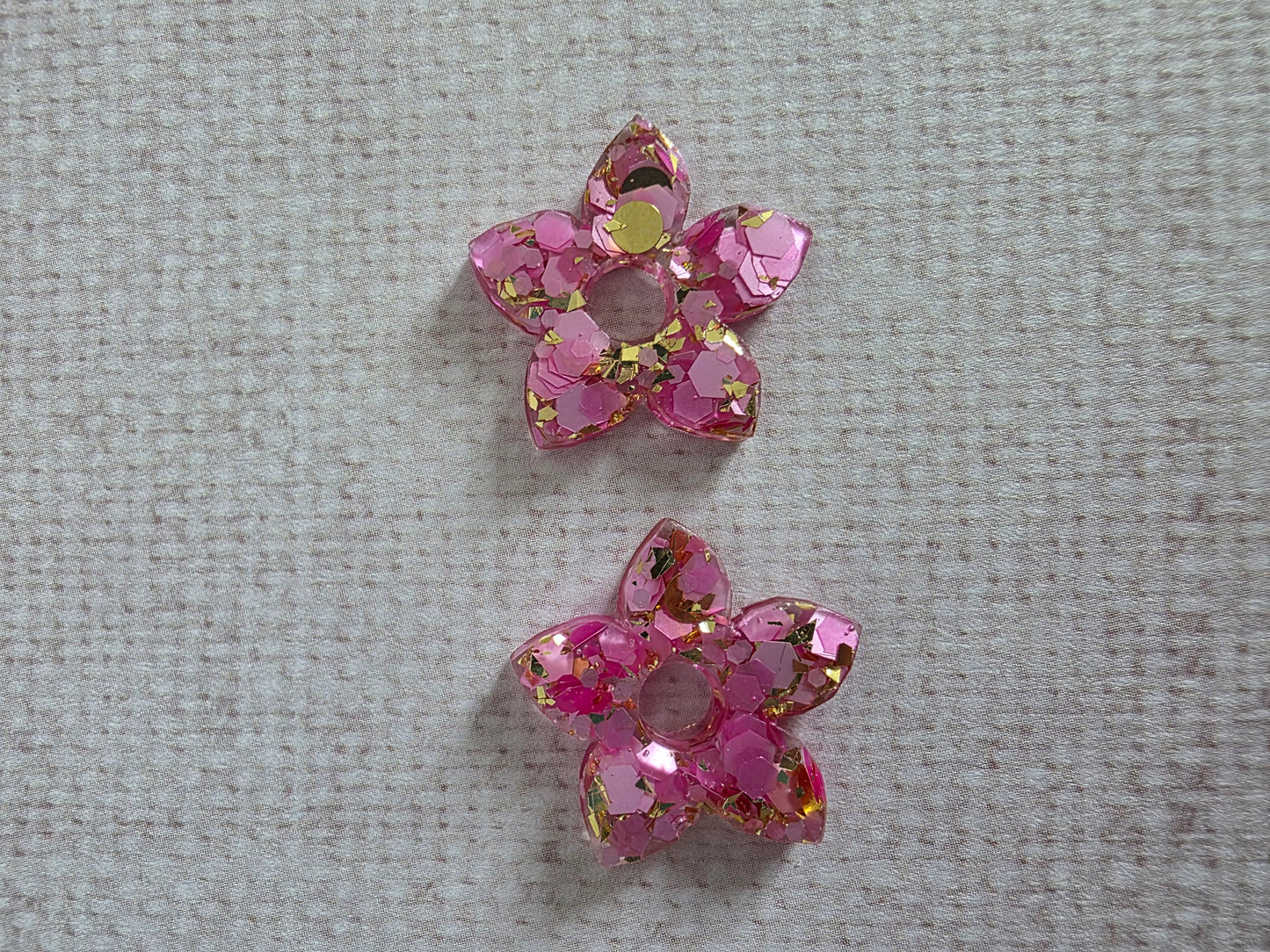 Fleurs de tiaré à paillettes- Pampilles pour créoles interchangeables
