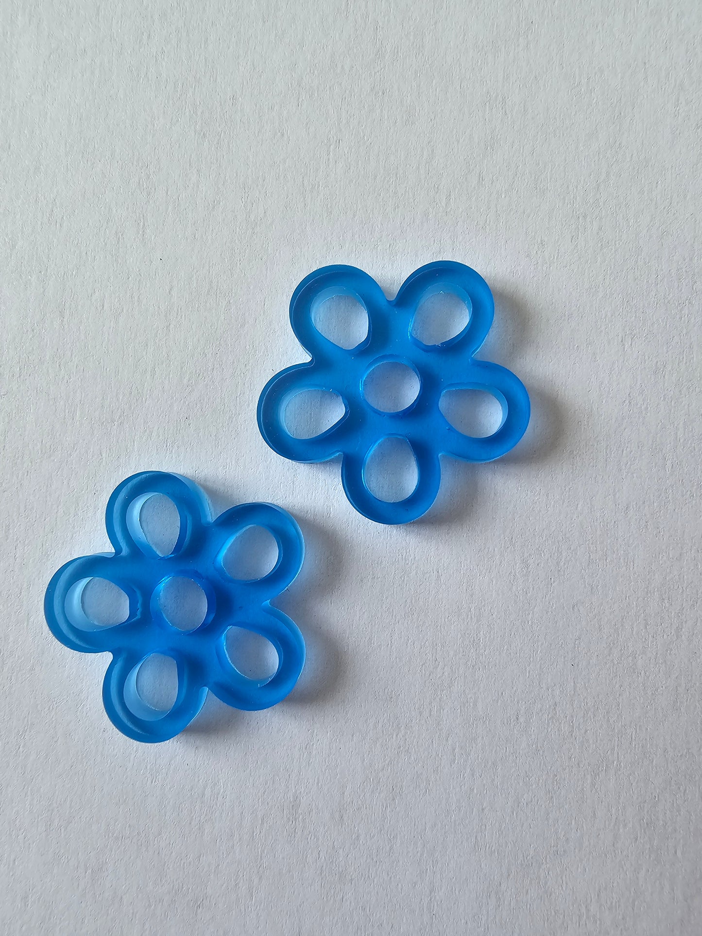 Fleurs - Pampilles pour petites ou grandes créoles interchangeables