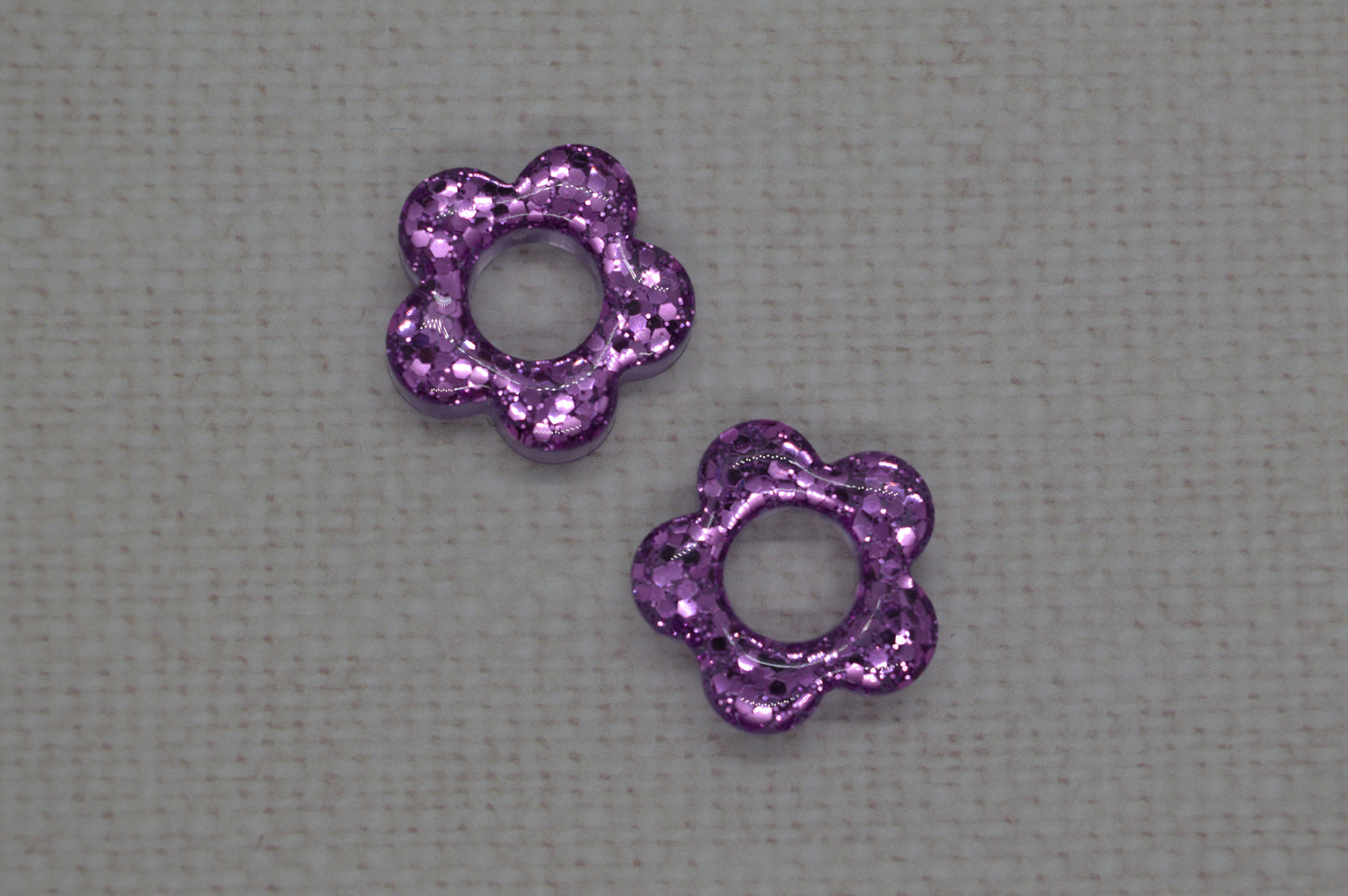 Fleurs à paillettes - Pampilles pour petites créoles interchangeables