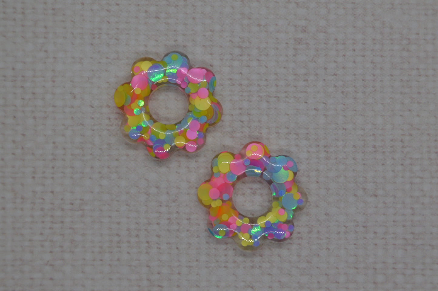 Fleur 8 pétales à paillettes- Pampilles pour créoles interchangeables