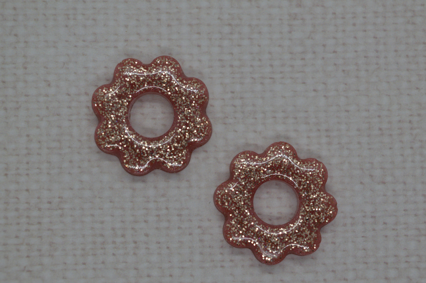 Fleur 8 pétales à paillettes- Pampilles pour créoles interchangeables